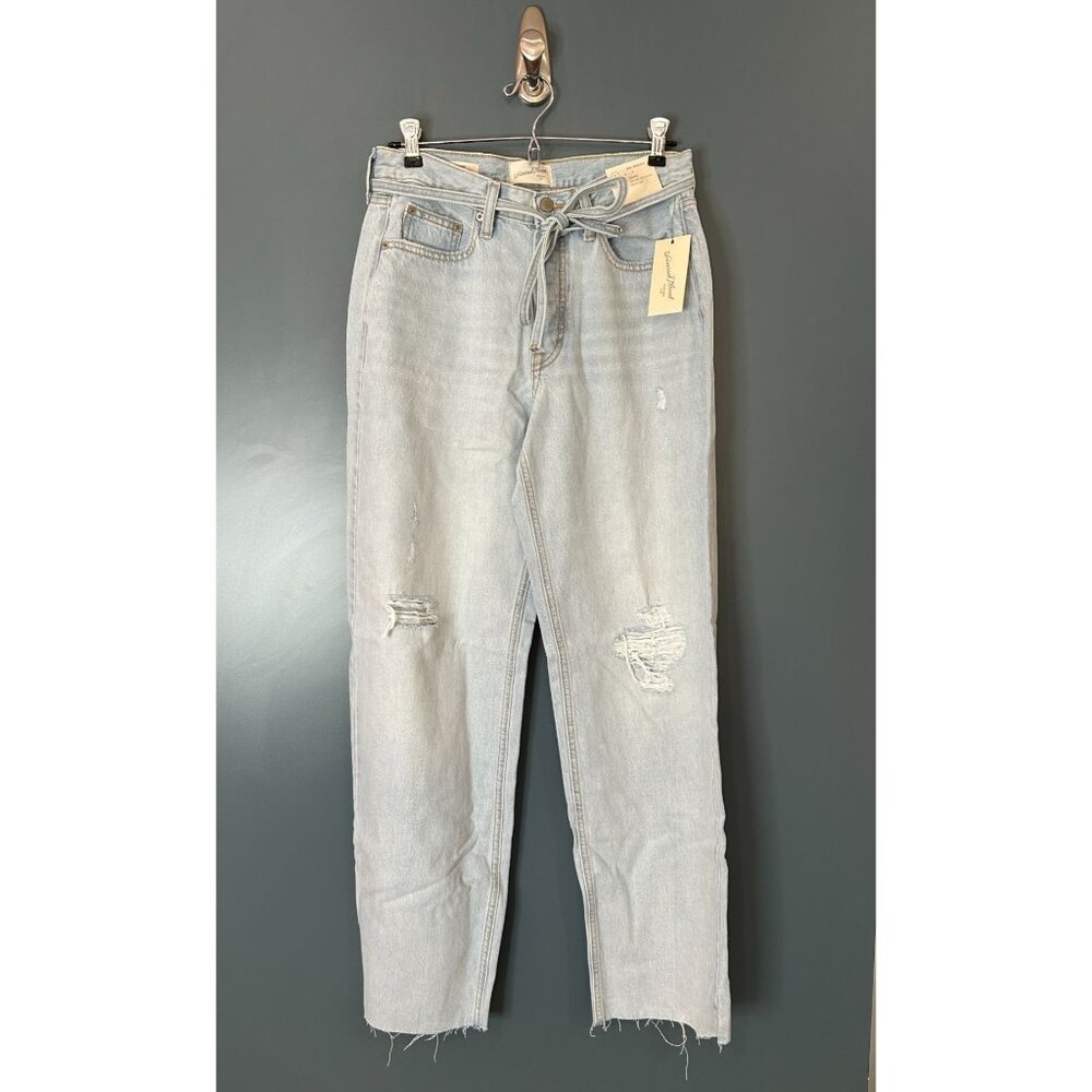 NWT Women's 4 Mid-Rise Tie-Waist Drawstring Baggy Jeans - Universal Thread